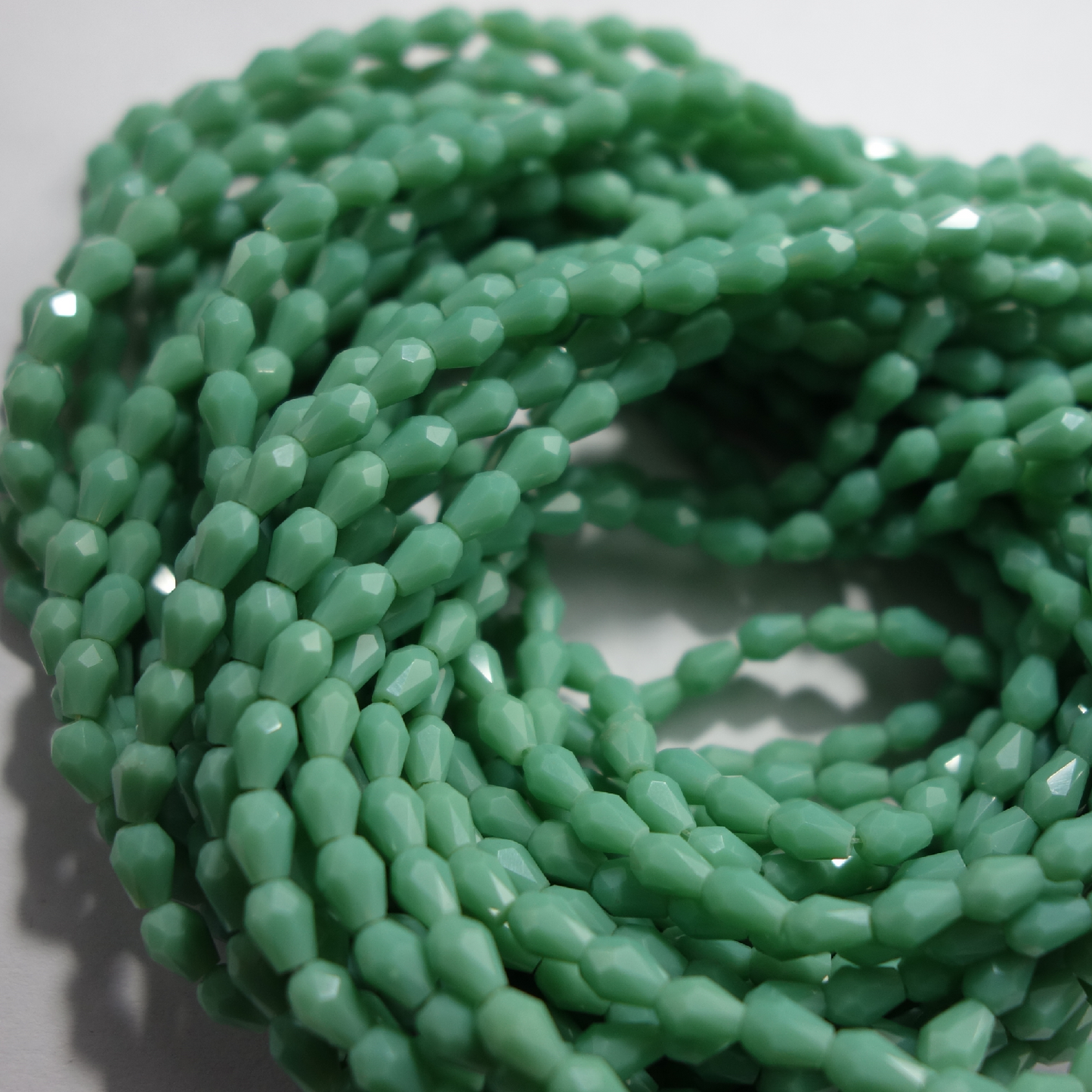 DROP GLASS BEADS (PER STRING)