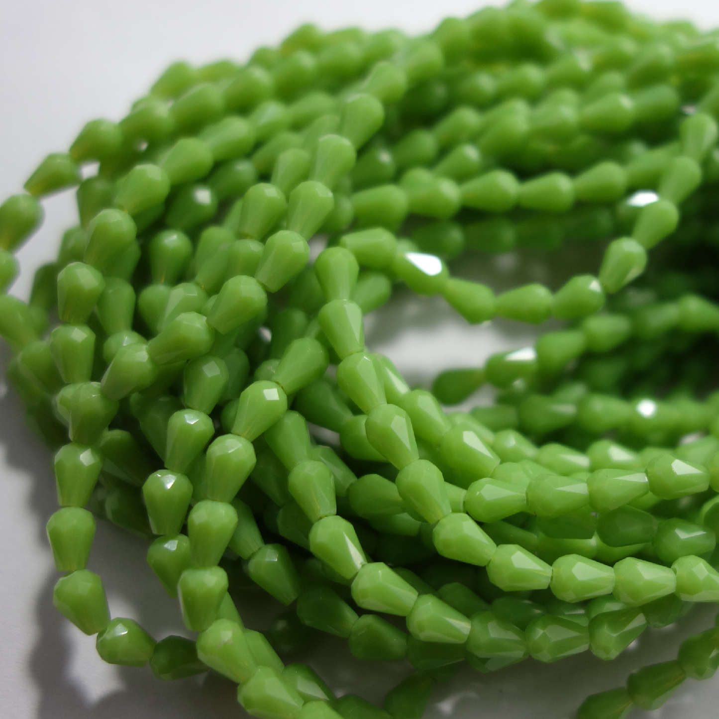 DROP GLASS BEADS (PER STRING)