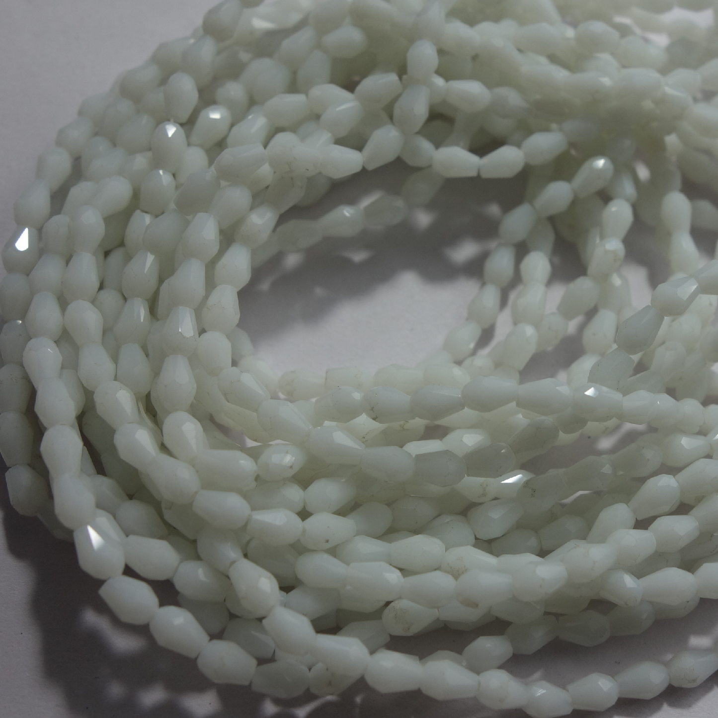 DROP GLASS BEADS (PER STRING)