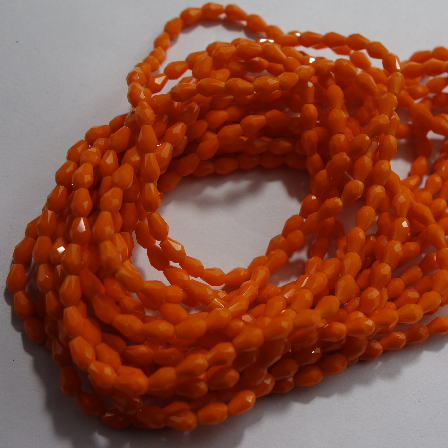 DROP GLASS BEADS (PER STRING)