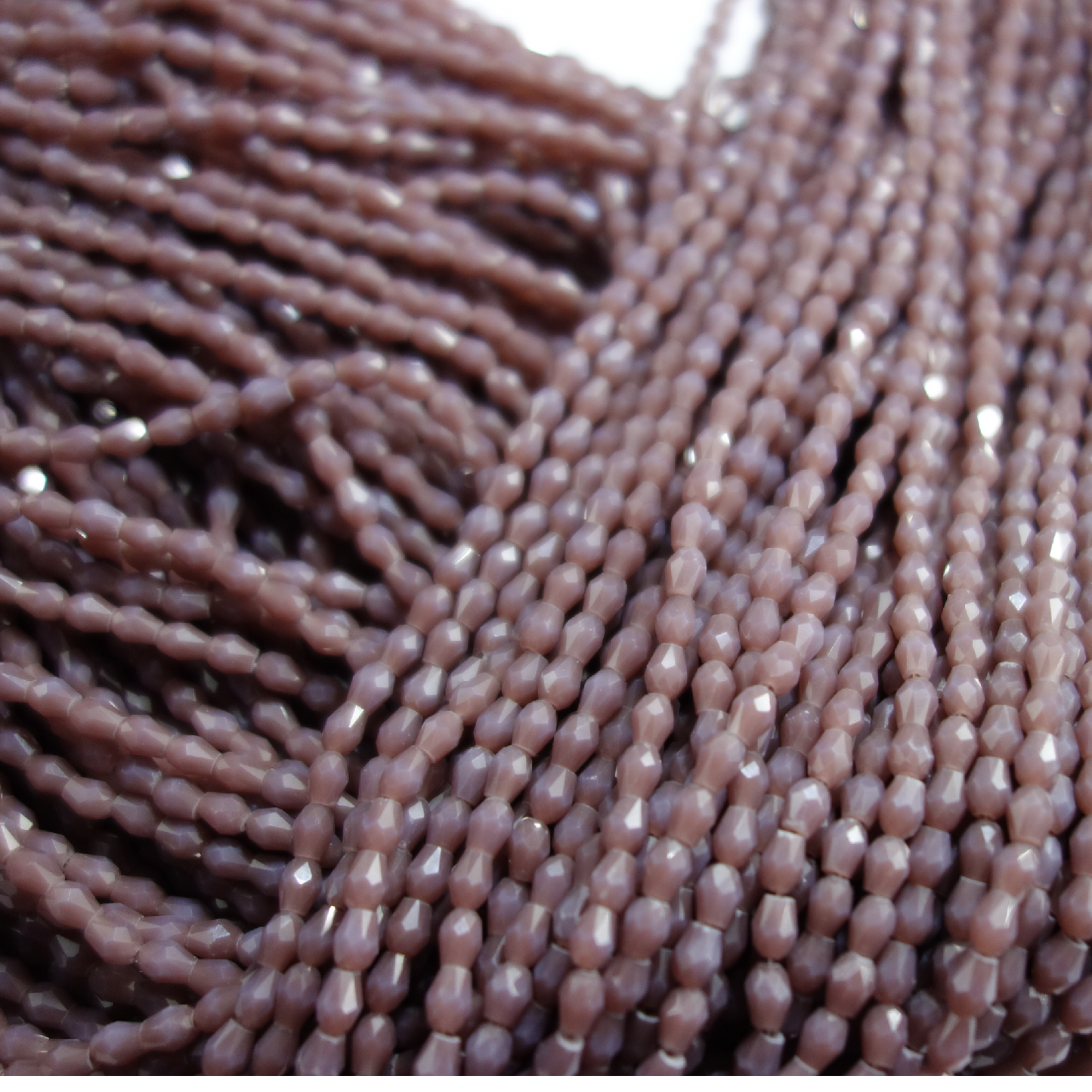 DROP GLASS BEADS (PER STRING)