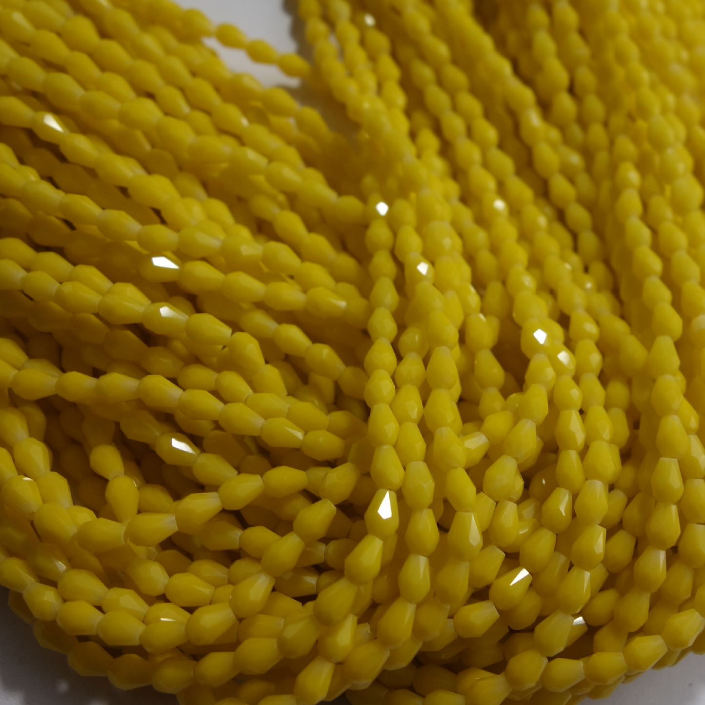 DROP GLASS BEADS (PER STRING)