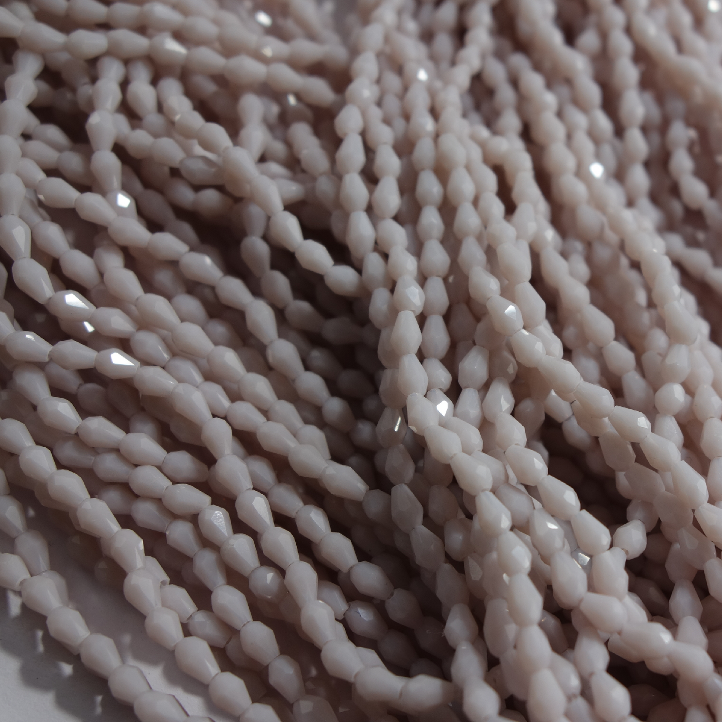 DROP GLASS BEADS (PER STRING)