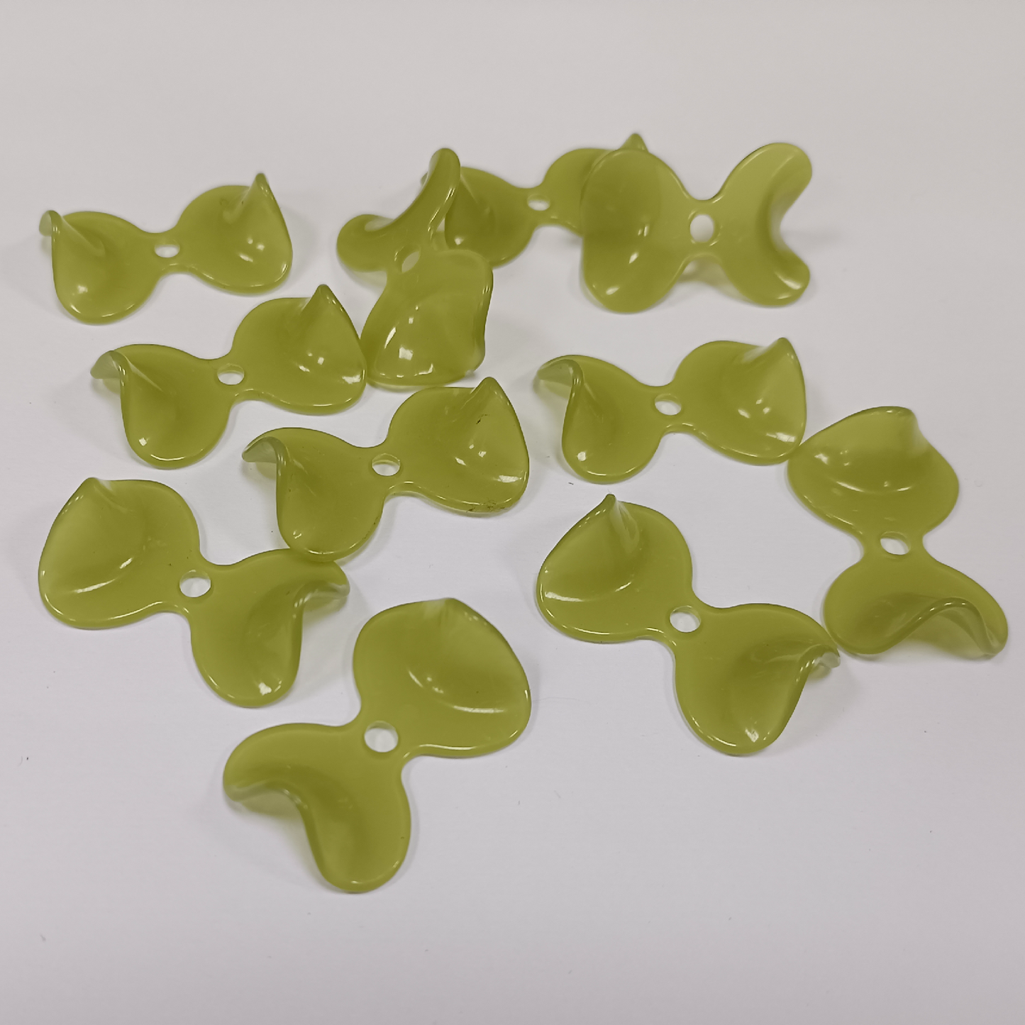 JEWELLERY FINDING ACRYLIC HOOPS PER PAIR