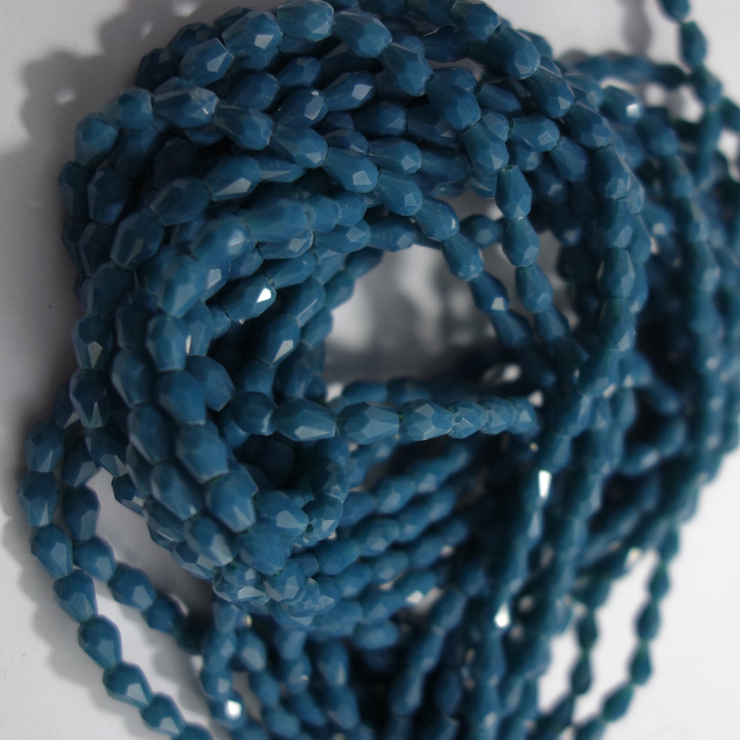 DROP GLASS BEADS (PER STRING)