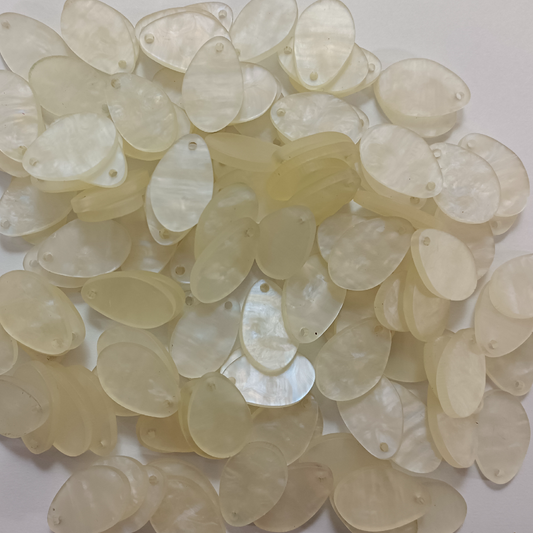 ACRYLIC EAR HOOPS(1 PAIR)